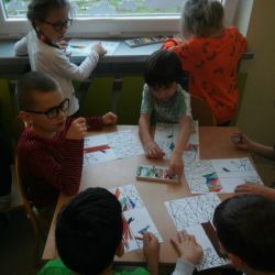 Wzory geometryczne - jesienne drzewo