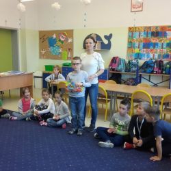 Wręczenie nagrody wyróżnienia