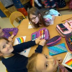 Dzień poczty - projektujemy znaczki