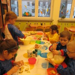 Każdy miał swój wkład w przygotowanie tradycyjnej potrawy