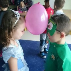 Taniec z balonami