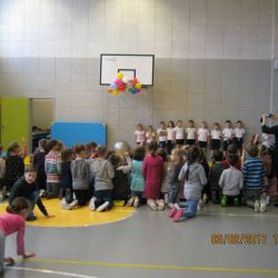 Pokaz gimnastyczny urozmaicił nasz bal