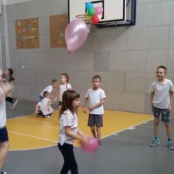 Siatkówka z balonami
