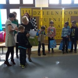 Igor W. z klasy Id. Nasz zdobywca II miejsca w III Dzielnicowym Turnieju Warcabowym